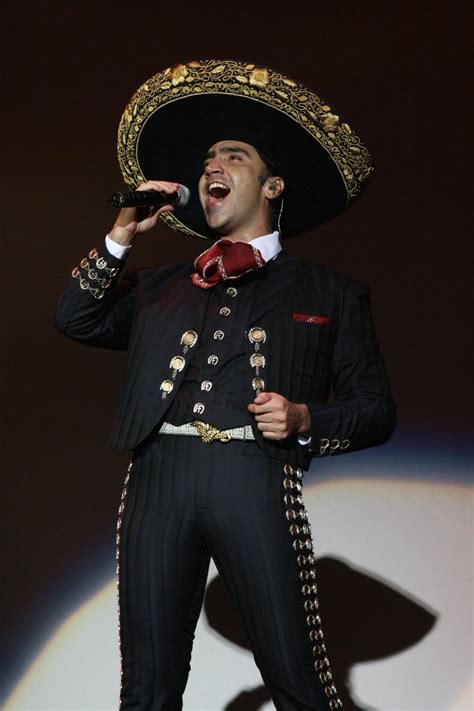 alejandro fernández mariachi